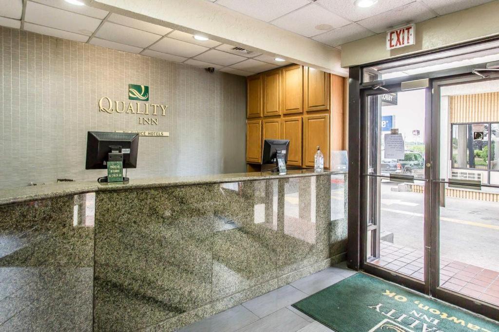Rodeway Inn Lawton Dış mekan fotoğraf
